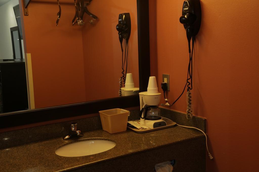 Theroff'S Motel Washington Εξωτερικό φωτογραφία