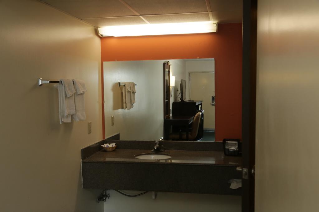 Theroff'S Motel Washington Εξωτερικό φωτογραφία